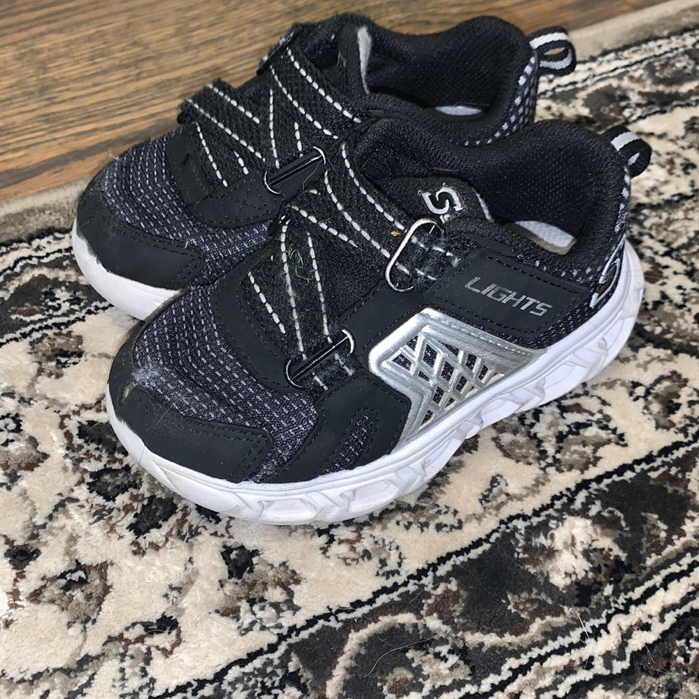 Black light up toddler sneakers